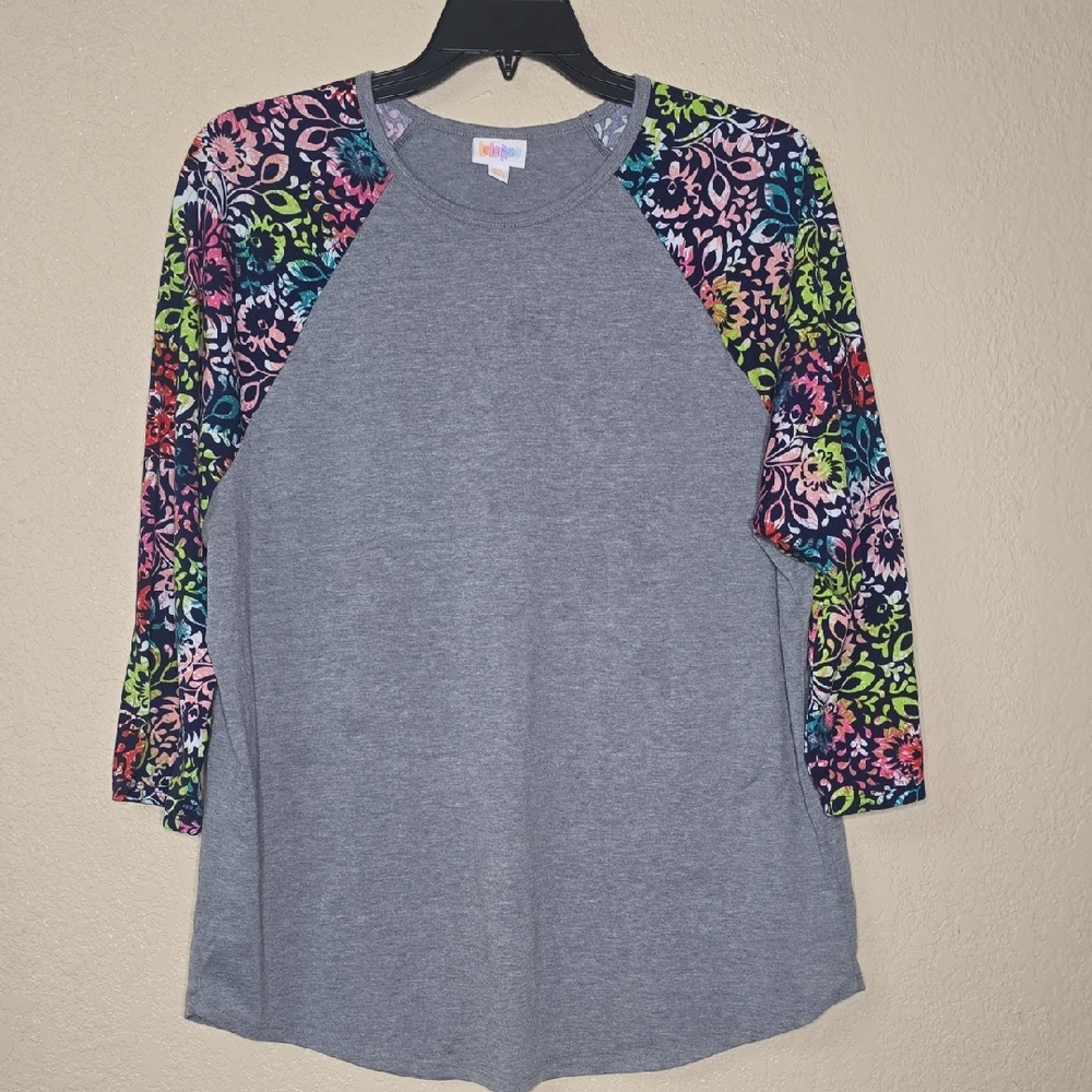 LuLaRoe Gray Top with Multicolor Logo